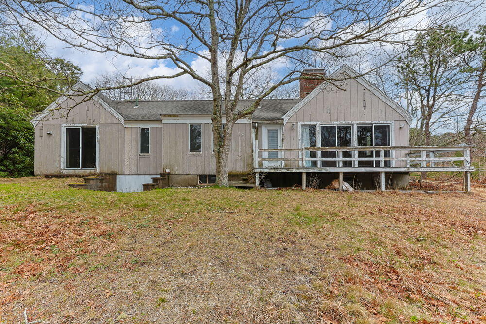 24 Spoondrift Way Mashpee MA 02649