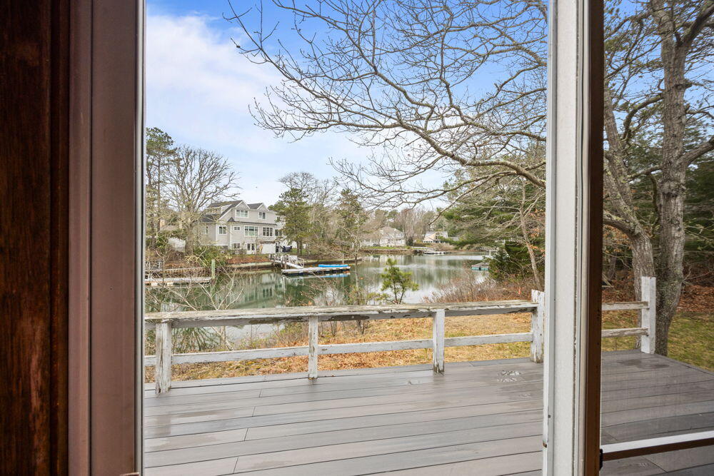 24 Spoondrift Way Mashpee MA 02649