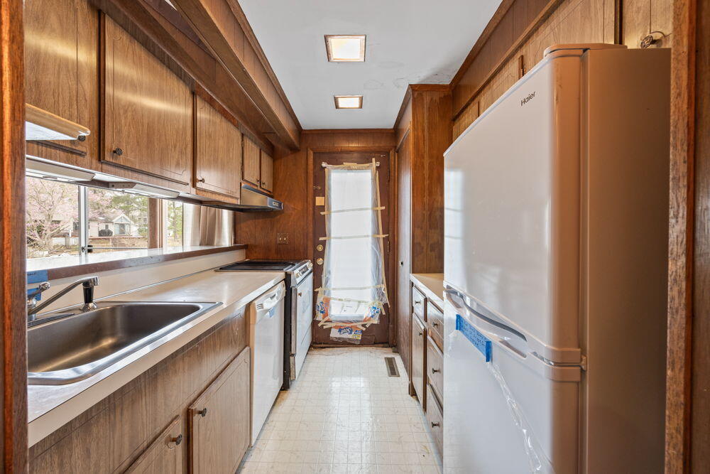 24 Spoondrift Way Mashpee MA 02649