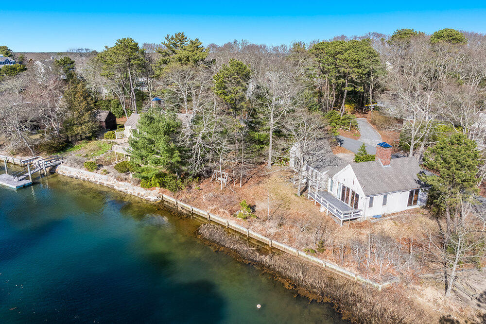 24 Spoondrift Way Mashpee MA 02649