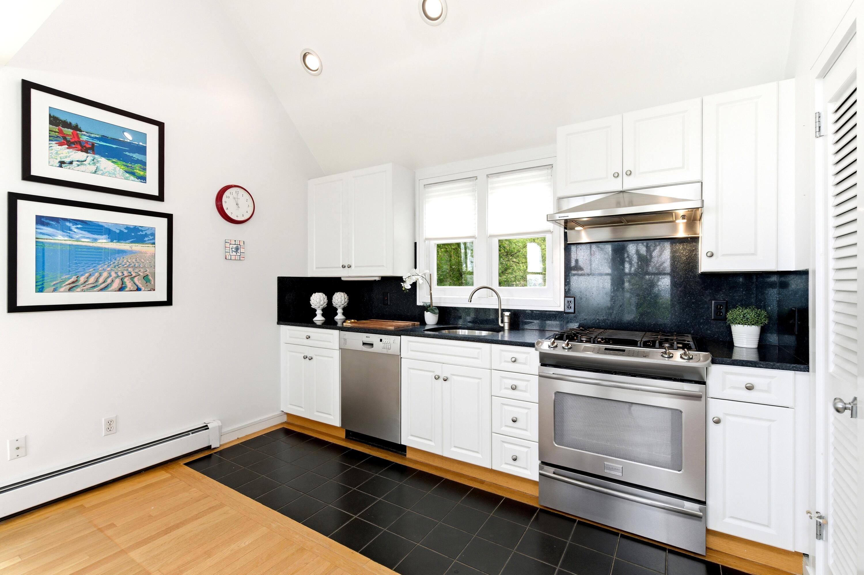 22 Indian Trail Sagamore Beach MA 02562