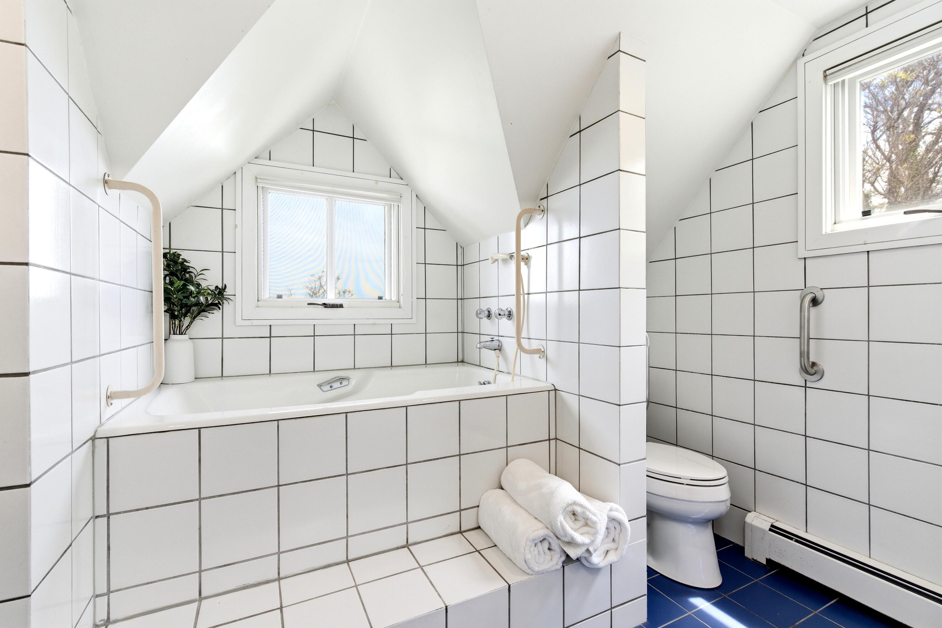 22 Indian Trail Sagamore Beach MA 02562
