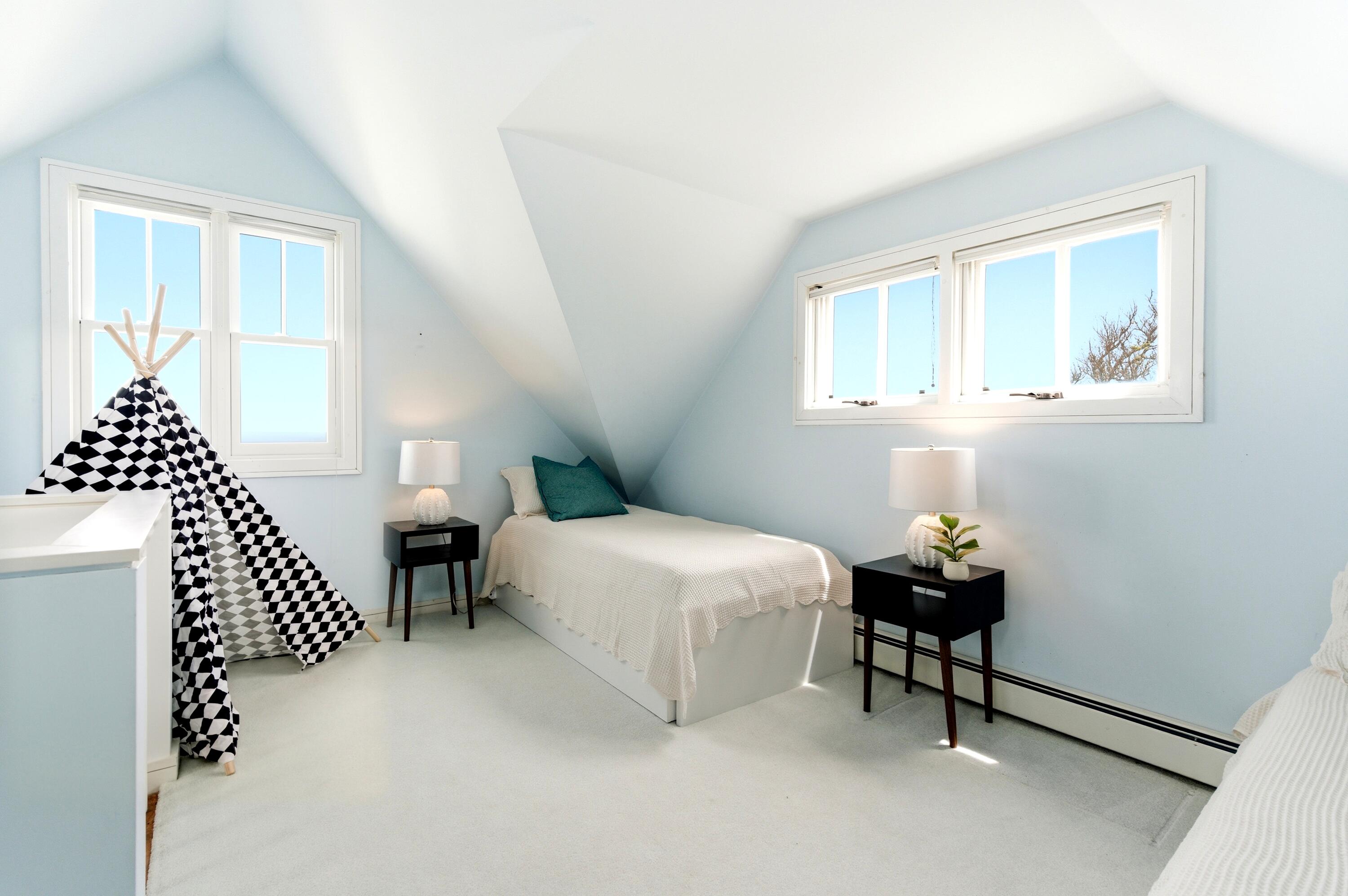 22 Indian Trail Sagamore Beach MA 02562