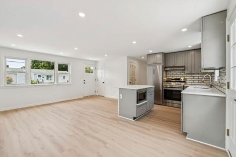 80 Seacoast Shores Boulevard East Falmouth MA 02536