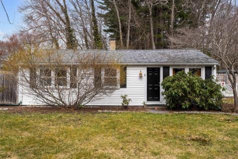 11 Carol Avenue Pembroke MA 02359