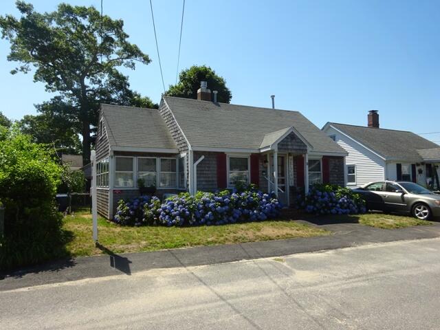 21 Vernal Street Wareham MA 02571