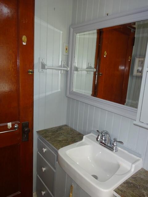 21 Vernal Street Wareham MA 02571