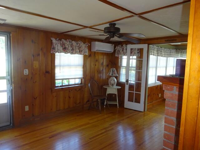 21 Vernal Street Wareham MA 02571