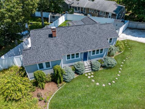 36 Fourth Avenue West Hyannisport MA 02672