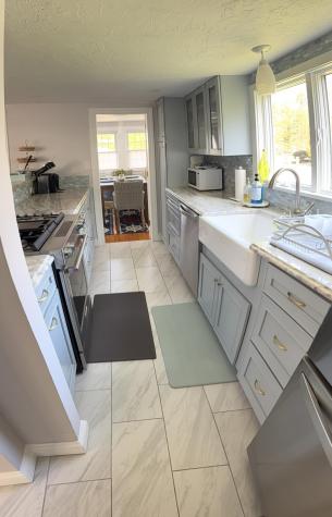 5 Bayview Road Mashpee MA 02649