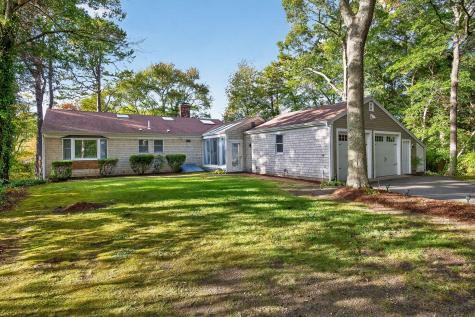 17 Cranberry Lane Falmouth MA 02536