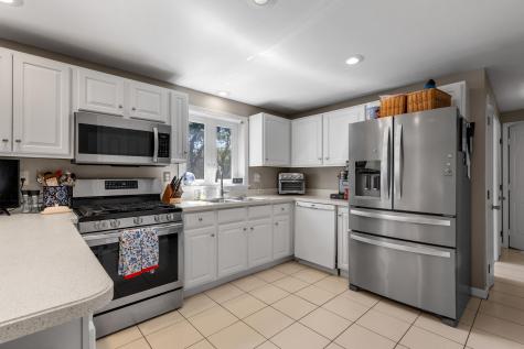 30 Sheffield Place Mashpee MA 02649