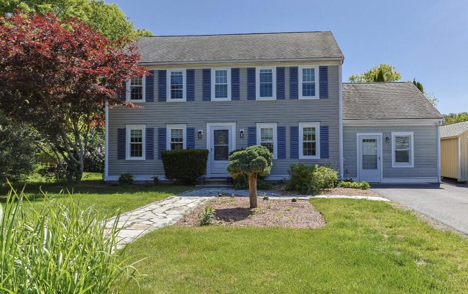 30 Sheffield Place Mashpee MA 02649
