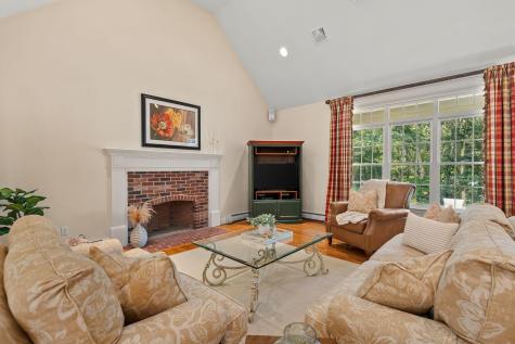 11 Sycamore Avenue Sagamore Beach MA 02562