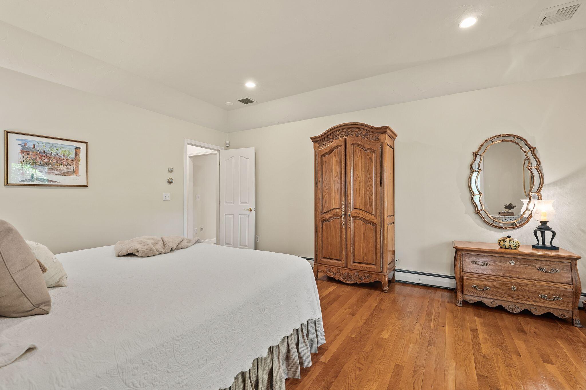 11 Sycamore Avenue Sagamore Beach MA 02562