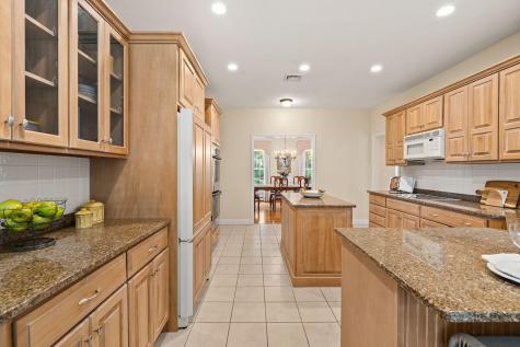 11 Sycamore Avenue Sagamore Beach MA 02562