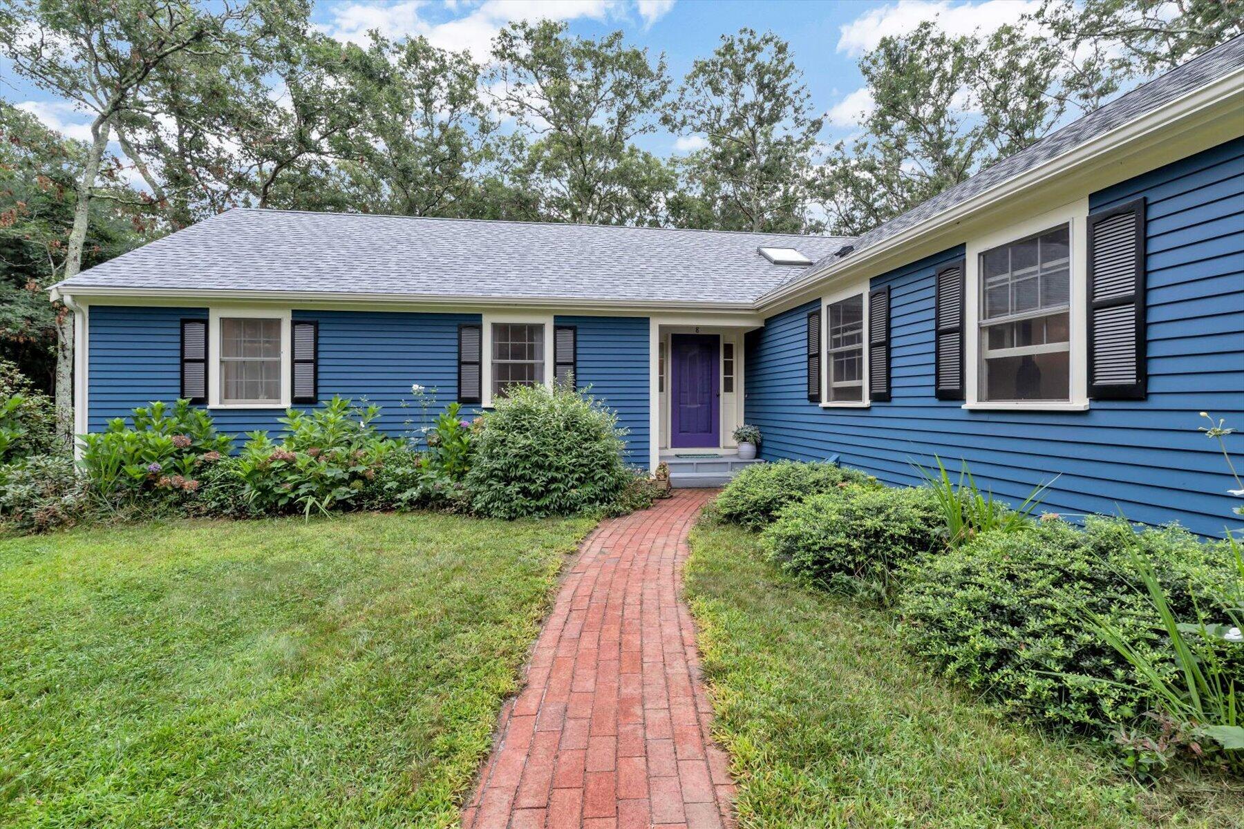 8 Golf Links Circle Sandwich MA 02563