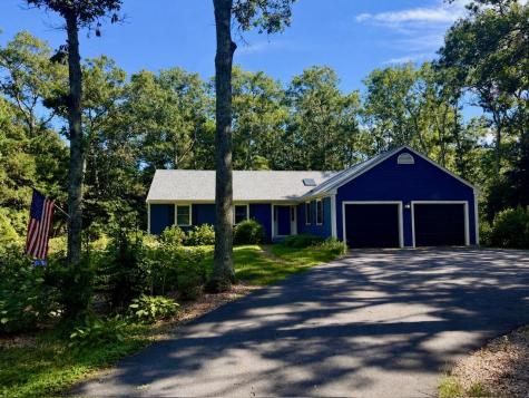 8 Golf Links Circle Sandwich MA 02563