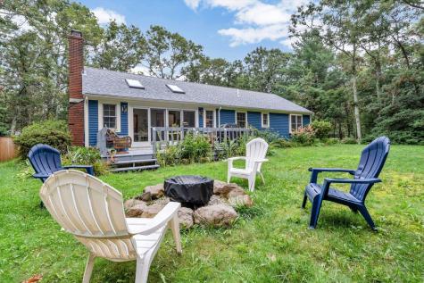 8 Golf Links Circle Sandwich MA 02563