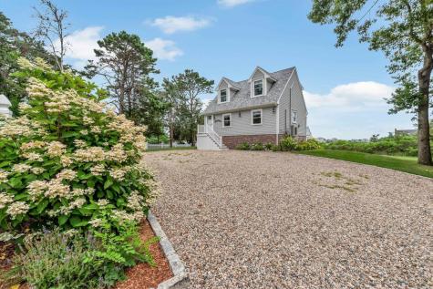 4 Arrowhead Circle MA 02537