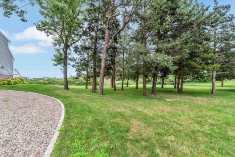 4 Arrowhead Circle MA 02537