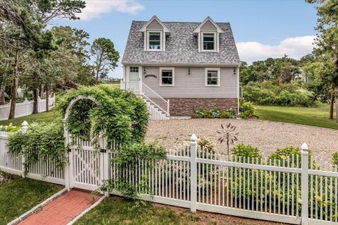 4 Arrowhead Circle MA 02537