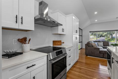 11 Madeline Road Teaticket MA 02536