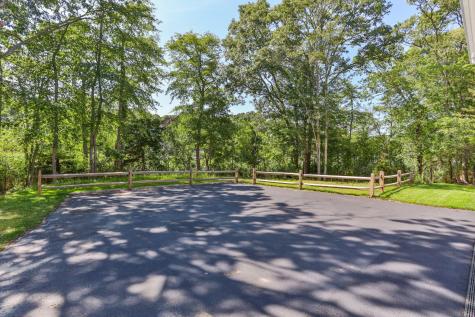 11 Madeline Road Teaticket MA 02536
