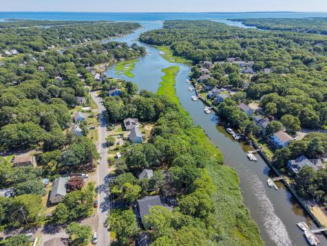11 Madeline Road Teaticket MA 02536