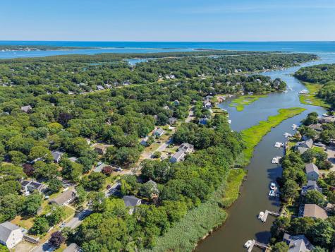 11 Madeline Road Teaticket MA 02536