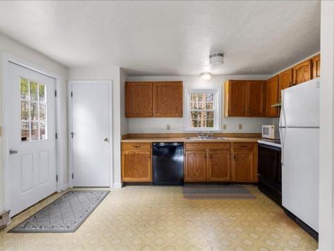 32 Willington Avenue Barnstable MA 02648