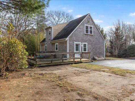 32 Willington Avenue Barnstable MA 02648