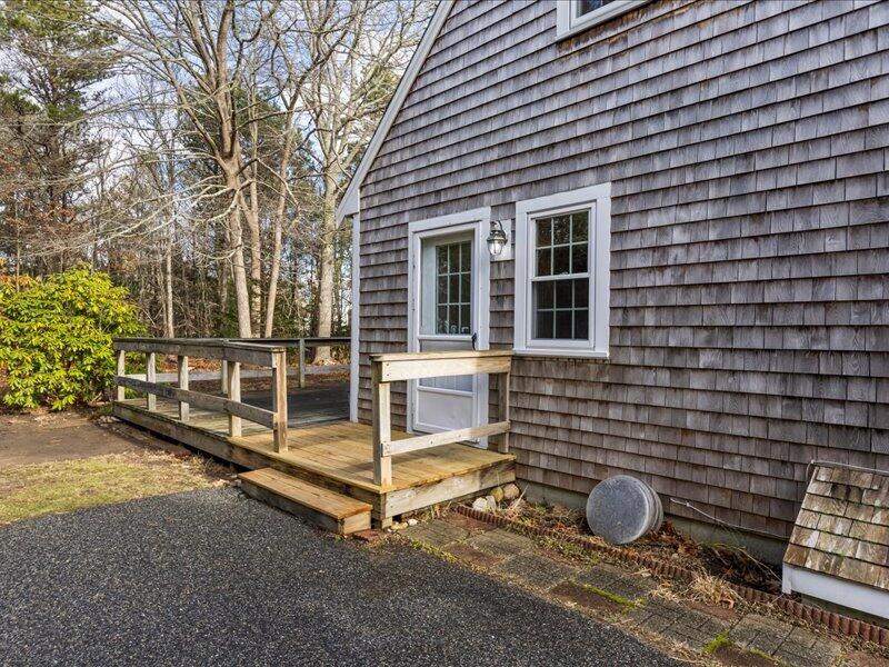 32 Willington Avenue Barnstable MA 02648