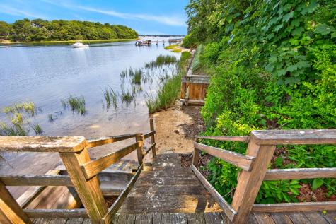 33 Horsefoot Road West Dennis MA 02670