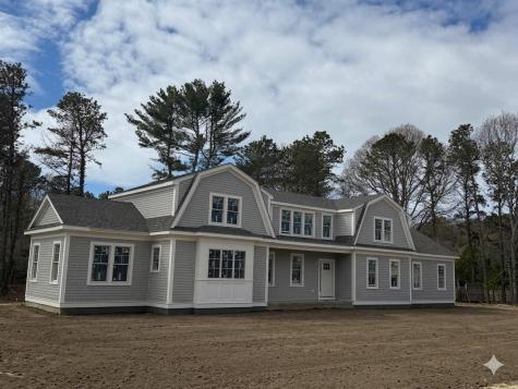 14 Herring Gull Road Mashpee MA 02649