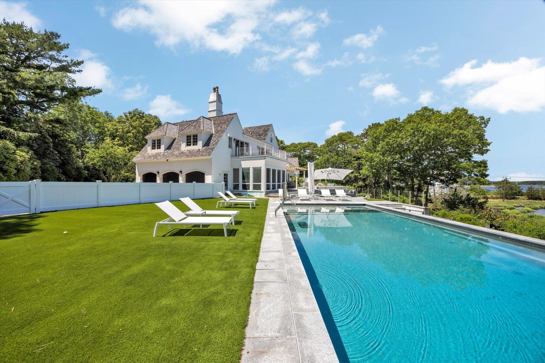 25 Oyster Way Osterville MA 02655