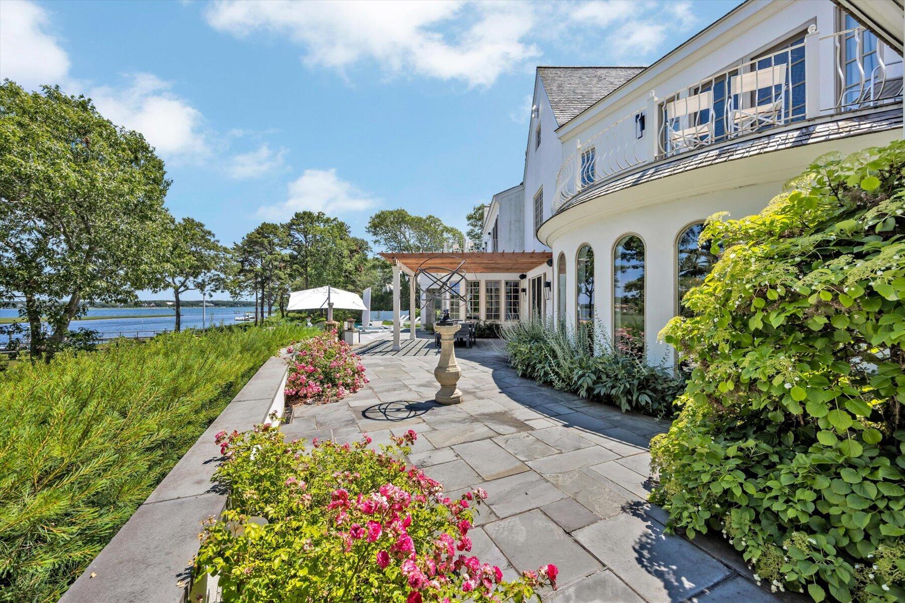 25 Oyster Way Osterville MA 02655