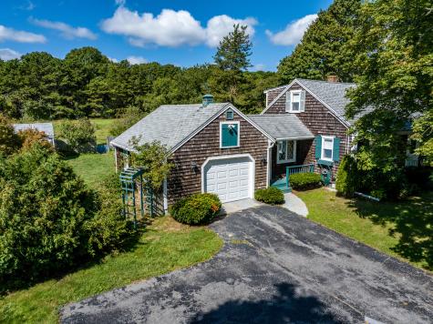 87 Central Avenue East Falmouth MA 02536
