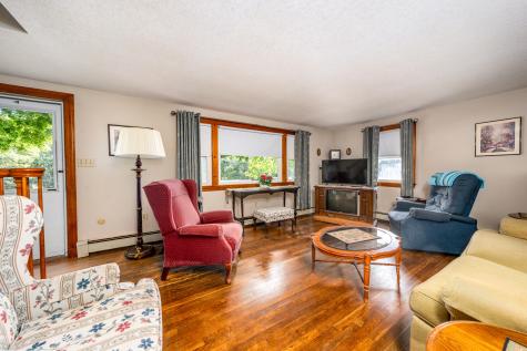 87 Central Avenue East Falmouth MA 02536