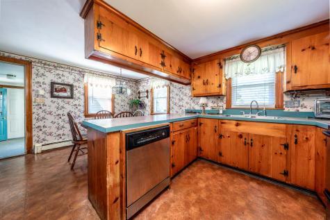 87 Central Avenue East Falmouth MA 02536