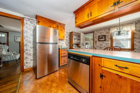 87 Central Avenue East Falmouth MA 02536