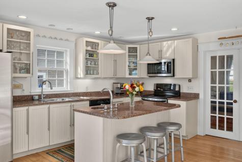 161 Commercial Street Wellfleet MA 02667