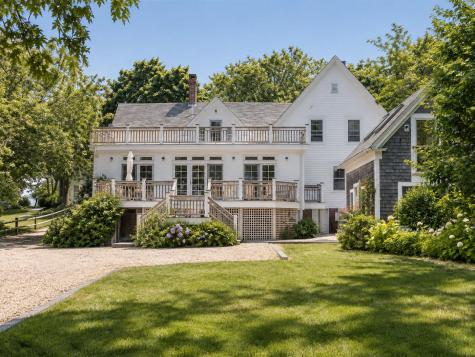 161 Commercial Street Wellfleet MA 02667