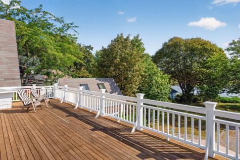 161 Commercial Street Wellfleet MA 02667