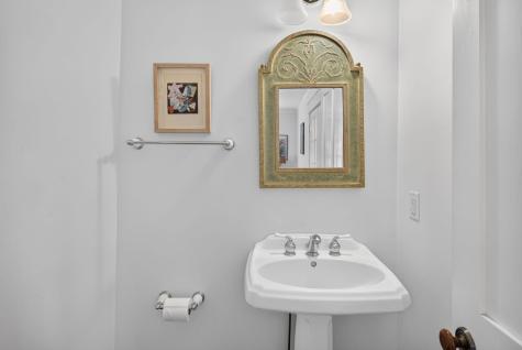 161 Commercial Street Wellfleet MA 02667