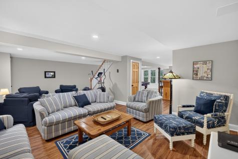 25 Marthas Lane MA 02645