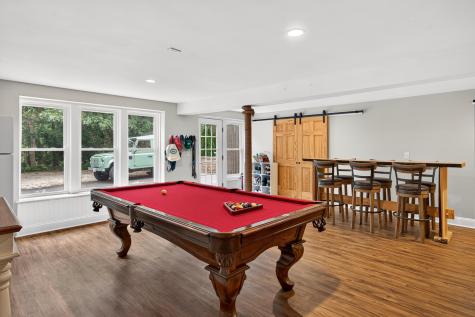 25 Marthas Lane MA 02645