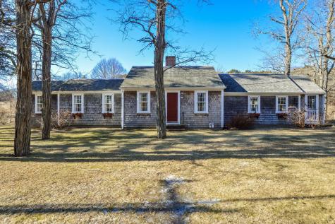 18 Quaker Road Sandwich MA 02537