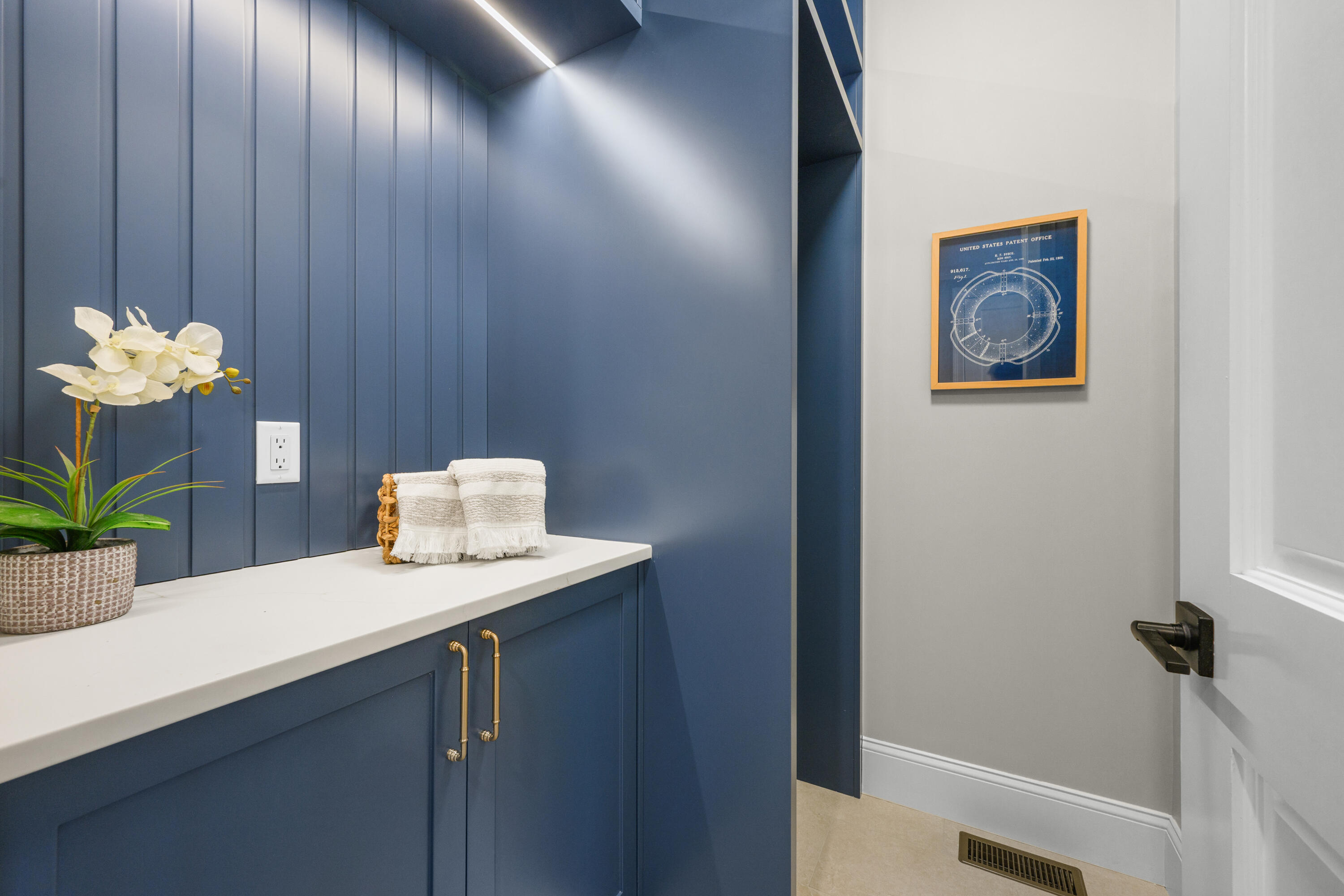 83 Old Mail Road Chatham MA 02650