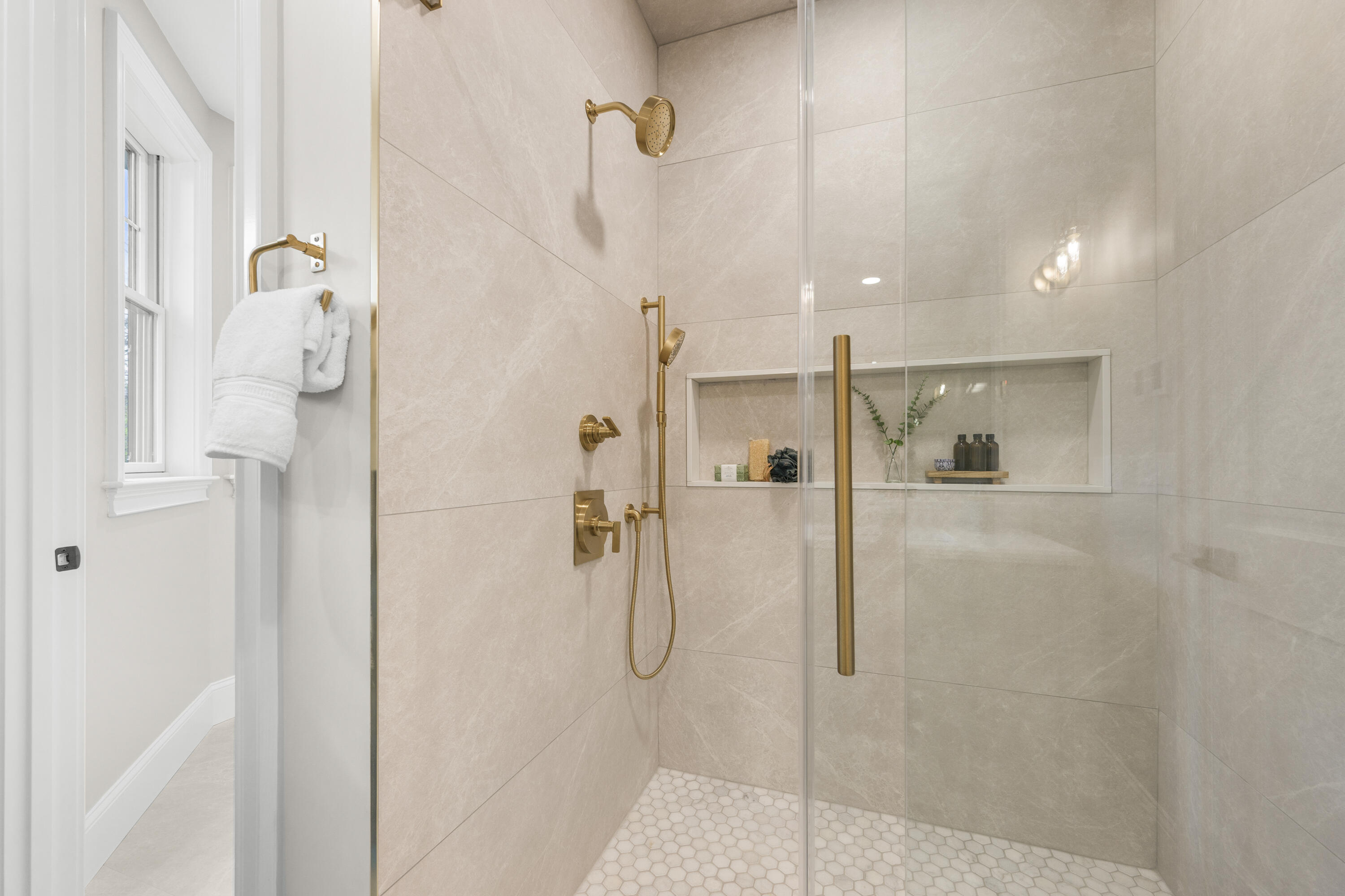 83 Old Mail Road Chatham MA 02650